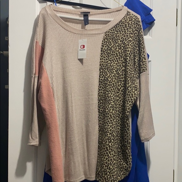 Top - Picture 3 of 7